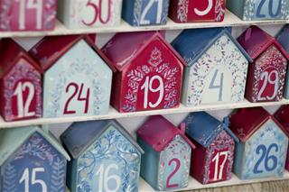 Tử vi Thứ 6 ngày 15/10/2021 của 12 con giáp: Tý nhiệt tình, Sửu nóng nảy