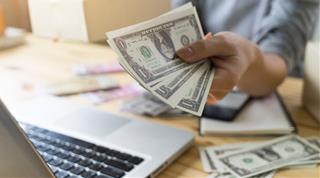 Tử vi hôm nay 23/11/2021 về tài lộc của 12 con giáp: Ai rủng rỉnh nhất?