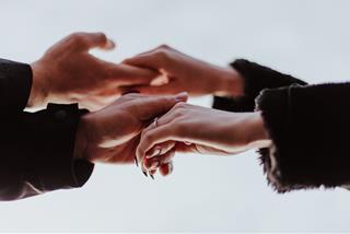 Quý nhân phù trợ của 12 chòm sao năm 2022, ai rồi cũng xứng đáng được nâng đỡ