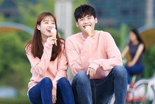 Tử vi hôm nay 26/12/2021 về tình cảm của 12 con giáp: Tị cứng đầu, Tuất may mắn