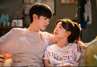 Vũ trụ gửi món quà gì cho tình cảm 12 chòm sao năm 2022? kẻ thất tình, người có hỷ sự