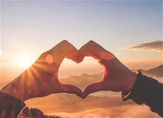 Tử vi hôm nay 18/2/2021 về tình yêu của 12 con giáp: Ai hạnh phúc hơn Thìn?