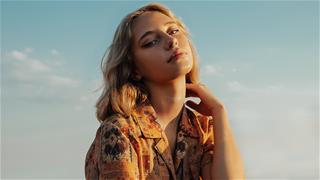 Trải qua tan vỡ tình cảm, cô nàng hoàng đạo này bỗng có sức hút tăng vọt, đào hoa vượng sắc