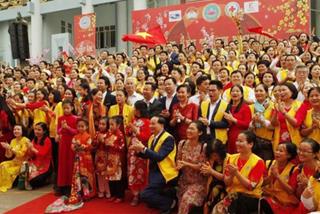 Vì sao người trí thức vẫn bị lừa đảo? Bạn cũng chẳng khôn hơn đâu, vẫn dễ bị lừa nếu vô tình sẩy chân