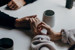 Gương vỡ lại lành, chòm sao nào dễ tái hợp tình cũ trong kỳ Thủy nghịch hành lần 2 năm 2021?