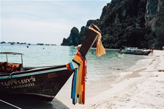 Tử vi thứ 5 ngày 24/6/2021 của 12 con giáp: Tý sa sút, Ngọ gặp tiểu nhân