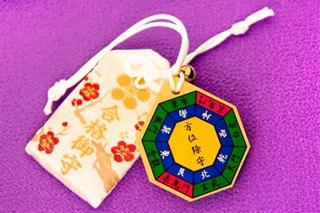 Khám phá nguồn gốc bùa chú hộ mệnh và một số bùa nổi tiếng nhất thế giới