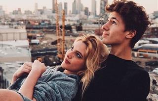 Yêu chậm mới bền lâu: Cách thông minh nhất để bớt tổn thương khi yêu