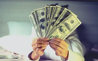 Tử vi hôm nay 1/8/2021 về tài lộc của 12 con giáp: Ai thu hút nhiều tiền tài về mình