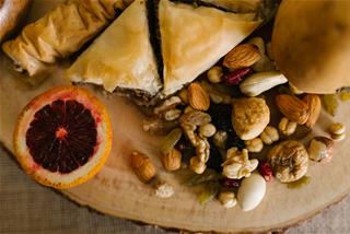 Tử vi thứ 6 ngày 14/1/2022 của 12 con giáp: Tý kiêu ngạo, Tị cứng cỏi