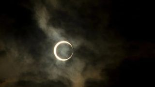 Nhật Thực một phần tháng 10/2022: Món quà mới nào từ vũ trụ tặng cho 12 cung hoàng đạo?