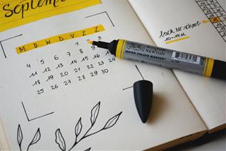 Những việc đại sự khi tiến hành cần phải xem ngày, có thờ có thiêng có kiêng có lành