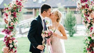 Tử vi hôm nay 3/4/2022 về tình cảm của 12 con giáp: Ai tủi thân?