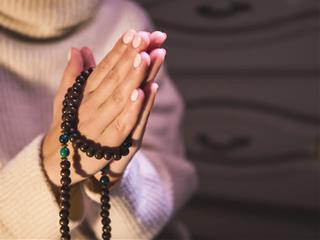 Tác dụng thần kỳ của chuỗi tràng hạt mà ít ai biết, càng đeo càng may mắn