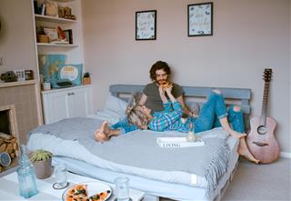 Tử vi hôm nay 13/3/2022 về tình cảm của 12 con giáp: Ai có tin vui?