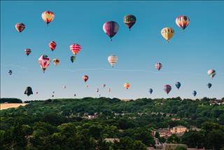 Tử vi thứ 4 ngày 4/5/2022 của 12 con giáp: Sửu khéo léo, Tý chật vật