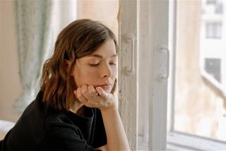 Cuối tuần (9-10/4) vận xui đeo bám chẳng tha, con giáp này đề phòng mất tiền oan còn bị lợi dụng