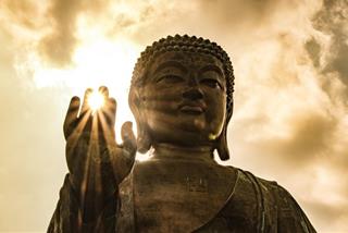 Đức Phật chỉ ra nguyên nhân làm hao tổn phúc đức và cách lấy lại phước báu đã mất vô cùng đơn giản