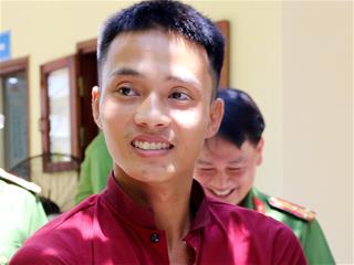 Góc luận bàn cuộc sống: Triệu Quân Sự - Nụ cười của một đứa trẻ vô lo trong hình hài tên tội phạm giết người nguy hiểm