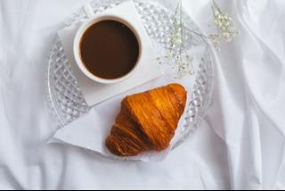 Tử vi thứ 4 ngày 15/6/2022 của 12 con giáp: Dần thẳng tính, Tý dễ mất lộc