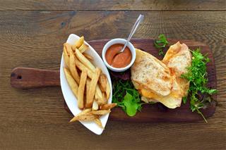 Tử vi thứ 6 ngày 30/9/2022 của 12 cung hoàng đạo: Sư Tử tự tin, Kim Ngưu cô đơn