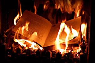 Cuối năm dọn nhà mà thấy 7 thứ này, tuyệt đối ĐỪNG ĐỐT kẻo xui xẻo đeo bám đến tận năm mới