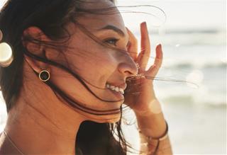 Top 4 con giáp phước lành vây quanh cuối tháng 8 âm lịch, thịnh vượng không kể xiết