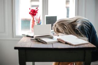Tử vi hôm nay: 4 con giáp rắc rối sự nghiệp ngày 26/11/2023 cần hết sức thận trọng