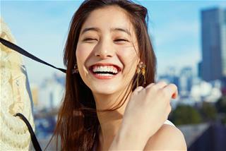 Ghen tị top 4 chòm sao nữ quyến rũ nhất năm 2024, nhìn là muốn YÊU!