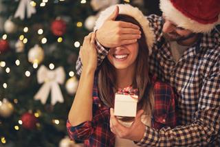 Mùa Noel 2023, chúc mừng 3 chòm sao ĐỎ tình, được thần Cupid để ý!