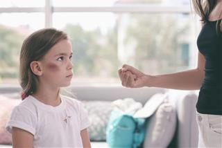 Dạy con bằng đòn roi - Tại sao không hiệu quả, nhiều hệ lụy mà ai cũng sử dụng?