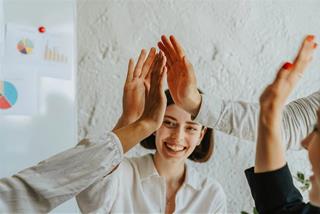 Cuối tuần (11-12/3) vận khí lên hương, ngưỡng mộ 4 con giáp gặt hái thành công, tiền bạc đầy túi