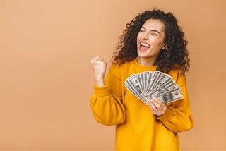 2 ngày cuối tuần (20-21/5) được thần May Mắn gọi tên, 4 con giáp HƯỞNG LỘC vươn lên mạnh mẽ