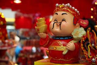 Không cầu mà được: 4 tuổi này RẰM tháng 5 âm số ĐỎ, xòe tay hứng TIỀN, sống có TÂM sẽ có phần!