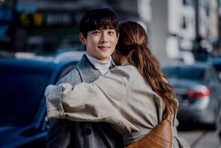 Bật mí dấu hiệu 12 chòm sao nam đang THÍCH bạn: Đổ rồi mà còn NGẠI!