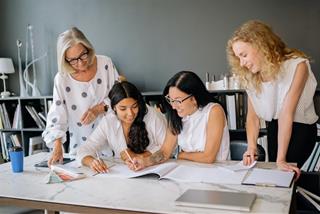 Tại sao nên ghi mục tiêu ra giấy lại quan trọng và ai cũng nên có cuốn sổ bên mình?