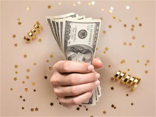 Tử vi hôm nay 5/2/2024: 4 con giáp số ĐỎ, kiếm nhiều tiền nhất ngày 26 Tết