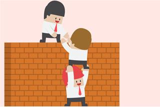 3 con giáp hưởng trọn cát khí, tháng 12/2024 thành công rực rỡ, vươn tới đỉnh cao