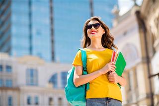 Dự đoán khả năng đi du học theo chiêm tinh: Con đường học tập tương lai của bạn ra sao?