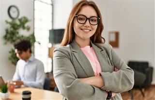 Tử vi hôm nay - Top 3 con giáp may mắn nhất ngày 28 Tết (27/1/2025)