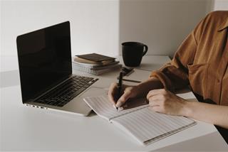 Tử vi hôm nay: 4 con giáp vượng công danh ngày 21/1/2025, thu về nhiều lợi lộc