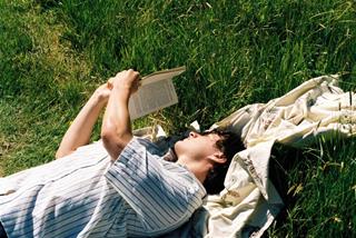 Tử vi thứ 5 ngày 16/10/2025 của 12 cung hoàng đạo: Ma Kết ngọt ngào, Bạch Dương bận