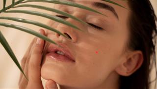 5 nốt ruồi báo hiệu ÂN ĐỨC sâu dày của tổ tiên truyền tới đời con cháu - Đời này ăn no ngủ kỹ!