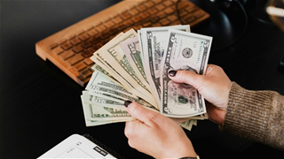 Tử vi hôm nay: 3 con giáp tiền tài cực vượng ngày 28/11/2025, chớp thời cơ hái ra tiền