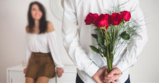 Năm mới ra ngõ gặp tình yêu: 4 con giáp thăng hoa tình ái, có người nhận 3 lời tỏ tình chỉ trong 1 tuần