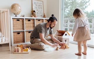 Phong cách làm bố của 12 chòm sao: Ai mềm mỏng, ai nghiêm khắc và khó tính nhất?