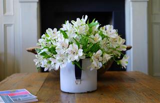 Tử vi thứ 6 ngày 27/6/2025 của 12 cung hoàng đạo: Ma Kết như ý, Song Tử bất ổn