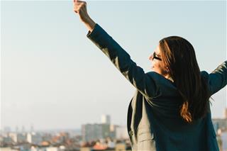 Tử vi hôm nay: 4 con giáp đón nhiều tin vui ngày 19/7/2025, vận trình rực rỡ