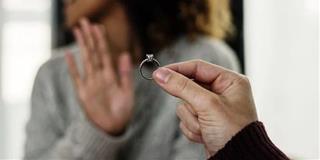 Yêu nhiều cũng vậy: 4 chòm sao có số ĐÀO HOA nườm nượp người theo đuổi nhưng dễ kết hôn MUỘN