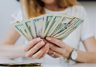 Hôm nay 25/7/2025: Vượng khí ngút trời 4 con giáp này hưởng trọn vận may ngày mùng 1 tháng 6 nhuận